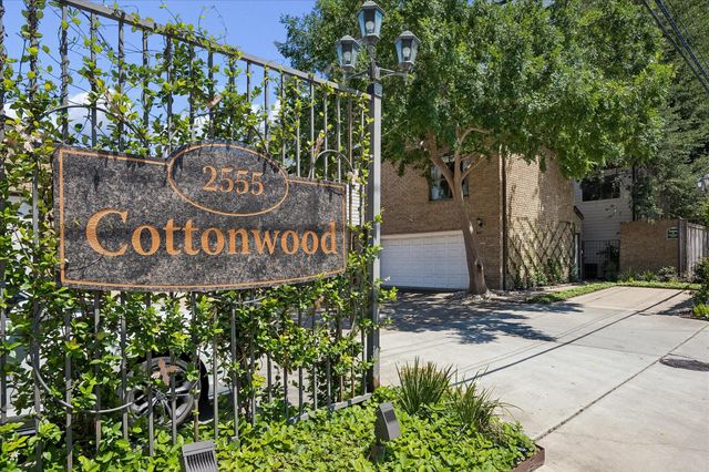 2555 Bering Drive 1, Houston, TX 77057