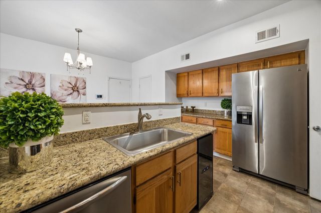 2555 Bering Drive 1, Houston, TX 77057