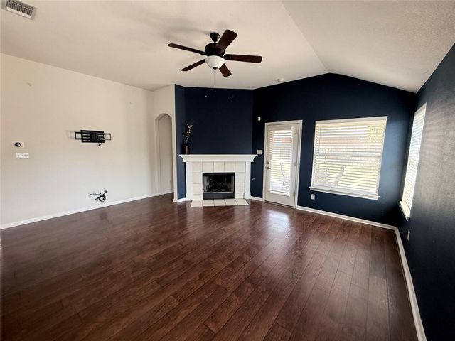 428 River Crossing TRL, Round Rock, TX 78665