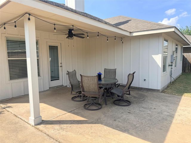 428 River Crossing TRL, Round Rock, TX 78665