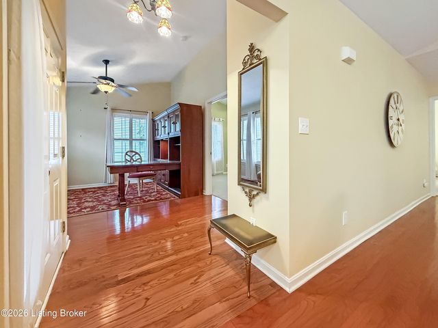 9602 Cornell Dr, Louisville, KY 40291