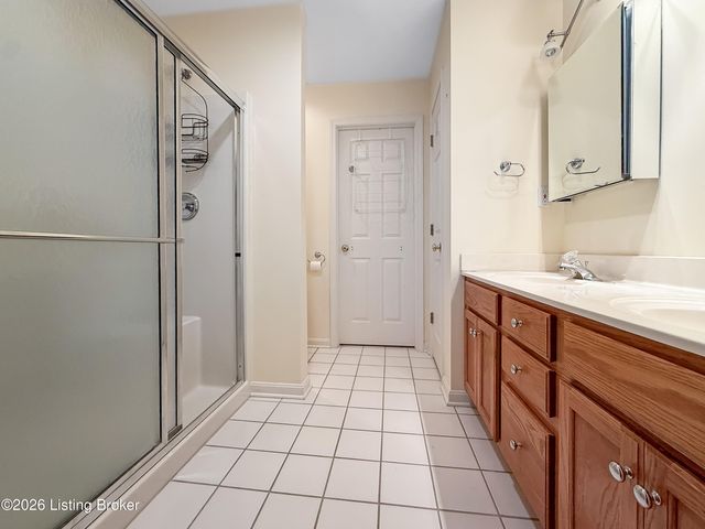 9602 Cornell Dr, Louisville, KY 40291