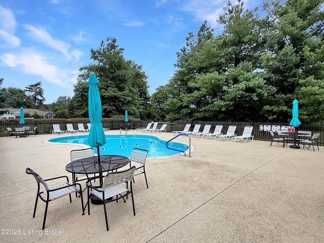 9602 Cornell Dr, Louisville, KY 40291