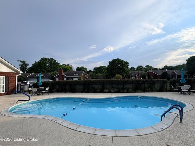 9602 Cornell Dr, Louisville, KY 40291