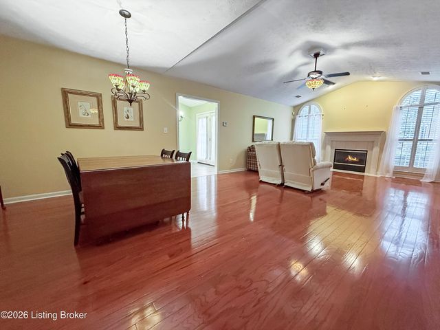 9602 Cornell Dr, Louisville, KY 40291