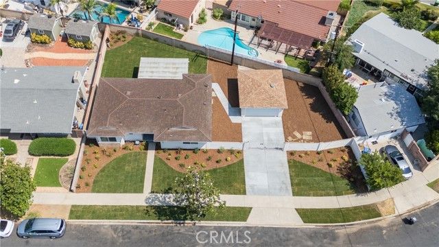 20341 Schoenborn, Winnetka (los Angeles), CA 91306