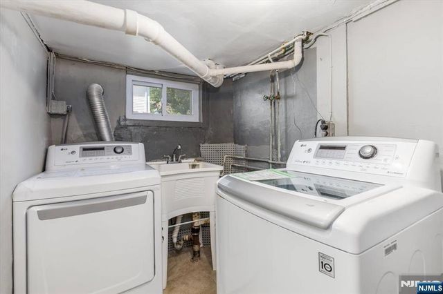 87 W Forest Avenue, Teaneck, NJ 07666