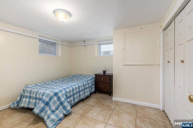 87 W Forest Avenue, Teaneck, NJ 07666