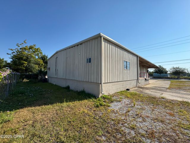 1605 W 16th Street, Panama City, FL 32405