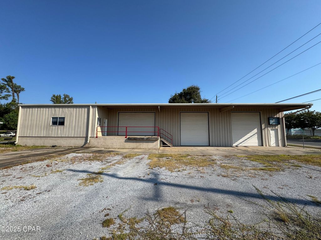1605 W 16th Street, Panama City, FL 32405
