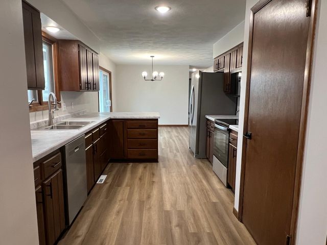 703 S 3rd Street, Ellendale, MN 56026