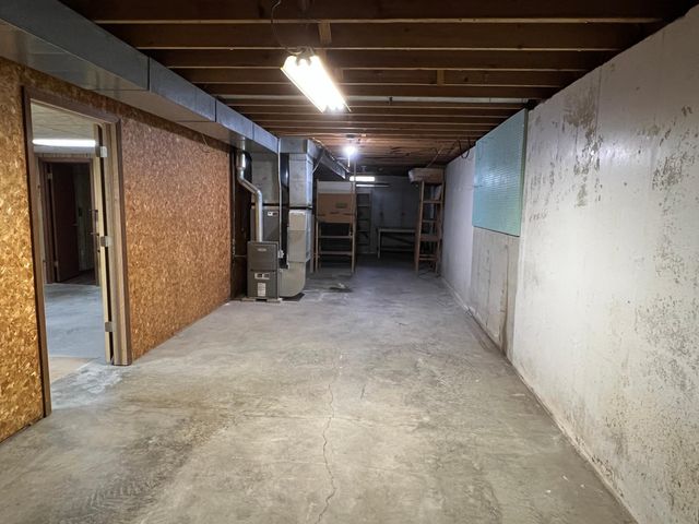 703 S 3rd Street, Ellendale, MN 56026