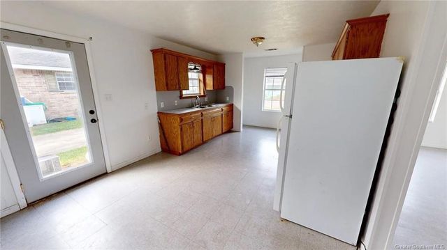 308 Coffee Street, Dequincy, LA 70633