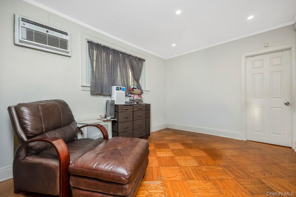 78-22 79th Lane, Glendale, NY 11385 — photo 4