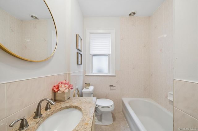 119-41 27th Avenue, Flushing, NY 11354