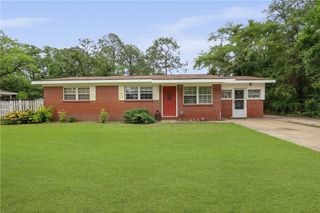 985 Seven Oaks Road, Jesup, GA 31546
