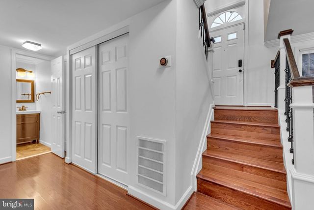 5818 ALDERLEAF PL, Columbia, MD 21045