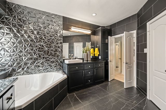 3645 Cottonwood Springs Drive, The Colony, TX 75056