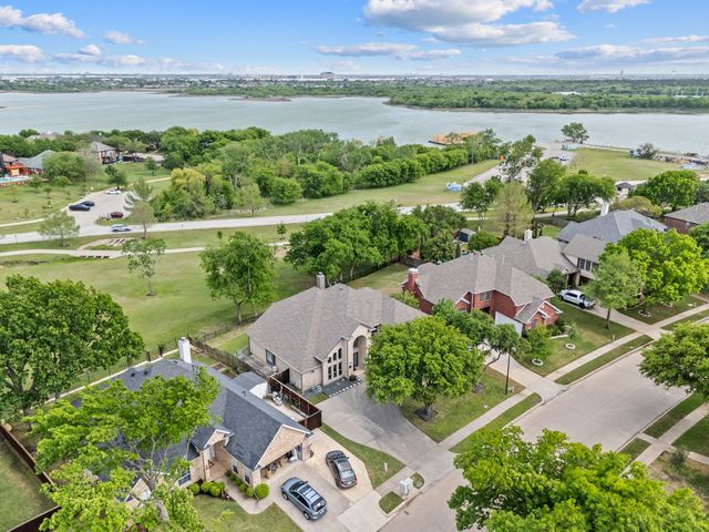 3645 Cottonwood Springs Drive, The Colony, TX 75056