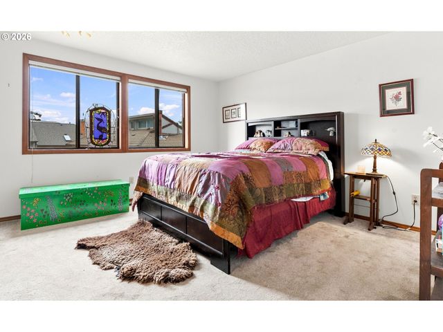 12153 Se 104TH Ct, Happy Valley, OR 97086