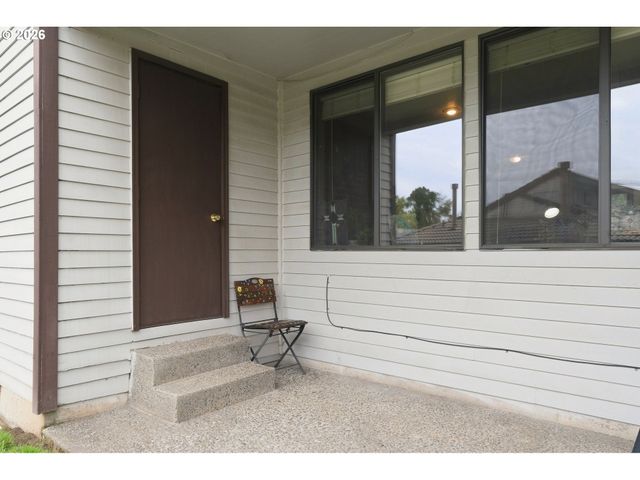 12153 Se 104TH Ct, Happy Valley, OR 97086