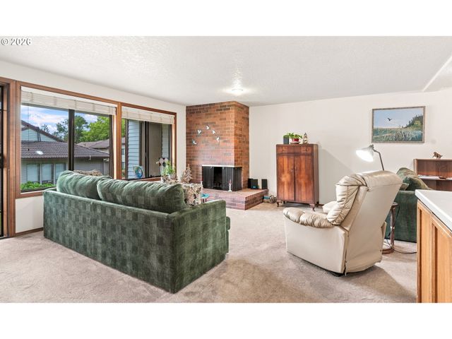12153 Se 104TH Ct, Happy Valley, OR 97086
