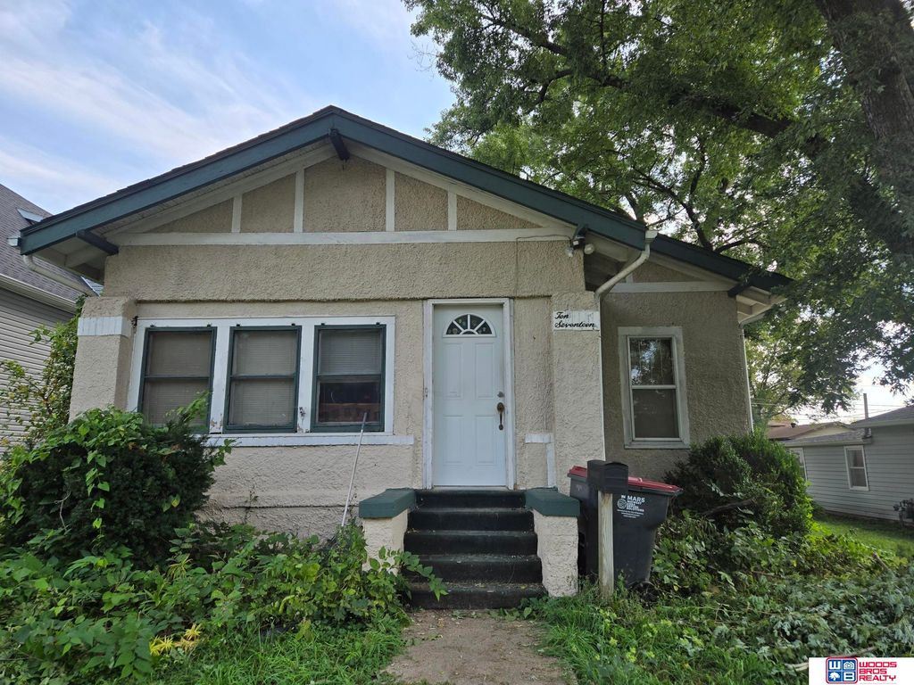 1017 Ella Street, Beatrice, NE 68310