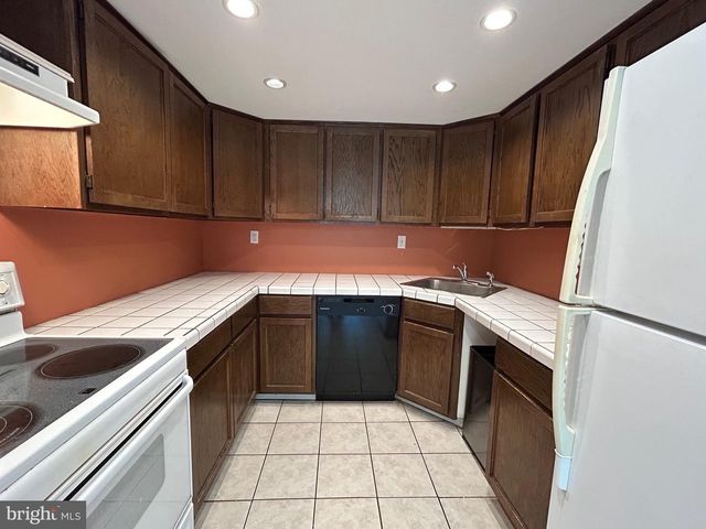 4928 W BRIGANTINE CT, Wilmington, DE 19808