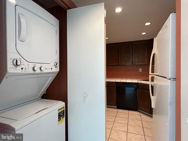 4928 W BRIGANTINE CT, Wilmington, DE 19808