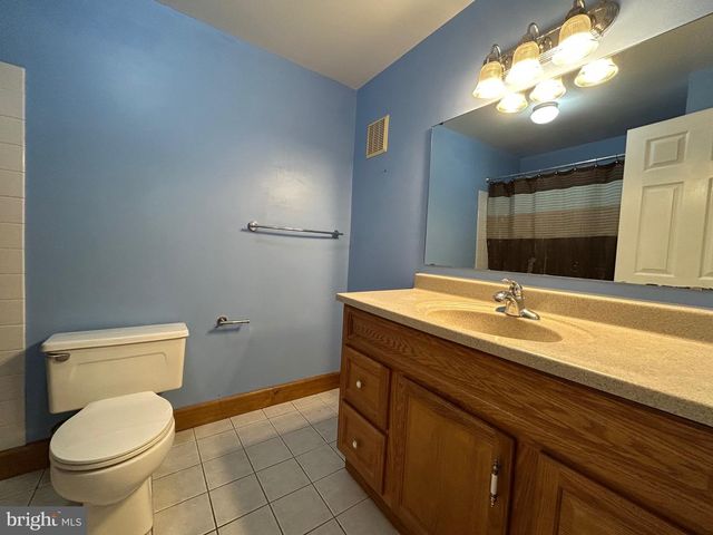 4928 W BRIGANTINE CT, Wilmington, DE 19808