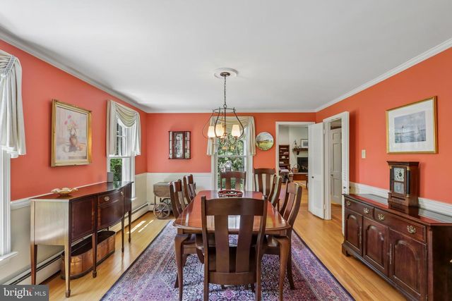 124 LADDERBACK LN, Devon, PA 19333