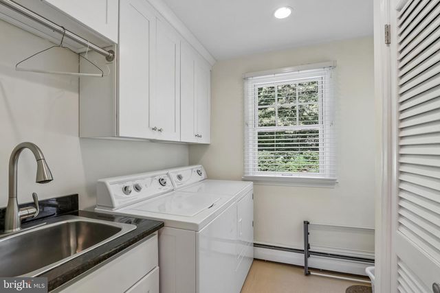 124 LADDERBACK LN, Devon, PA 19333