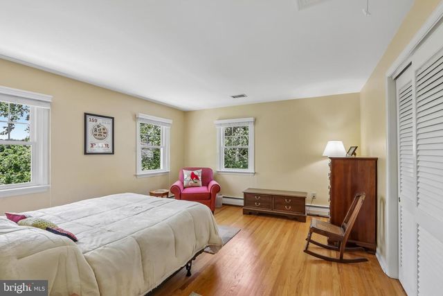 124 LADDERBACK LN, Devon, PA 19333