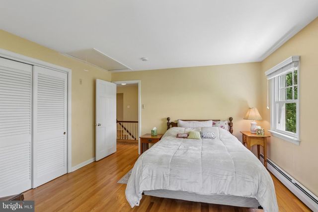 124 LADDERBACK LN, Devon, PA 19333