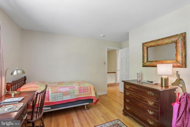124 LADDERBACK LN, Devon, PA 19333