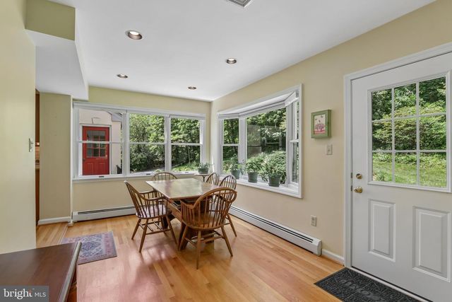 124 LADDERBACK LN, Devon, PA 19333