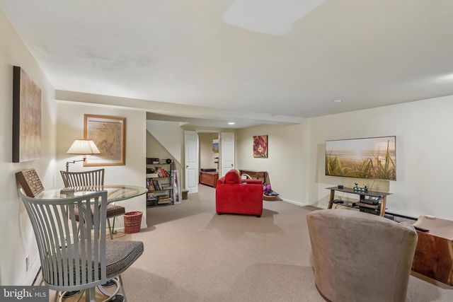 124 LADDERBACK LN, Devon, PA 19333