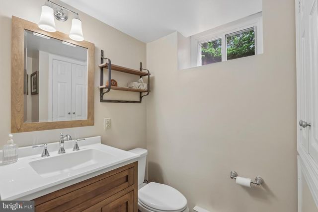 124 LADDERBACK LN, Devon, PA 19333