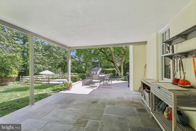 124 LADDERBACK LN, Devon, PA 19333
