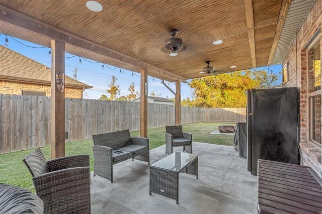 2484 Duplechin Lane, Lake Charles, LA 70611