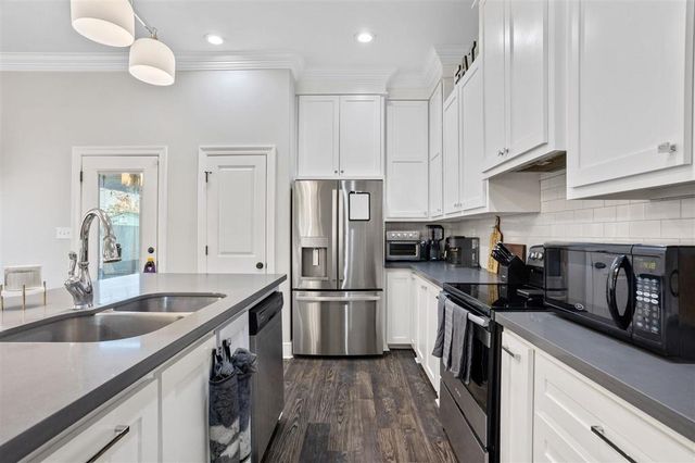 2484 Duplechin Lane, Lake Charles, LA 70611