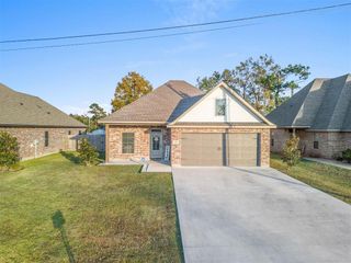 2484 Duplechin Lane, Lake Charles, LA 70611