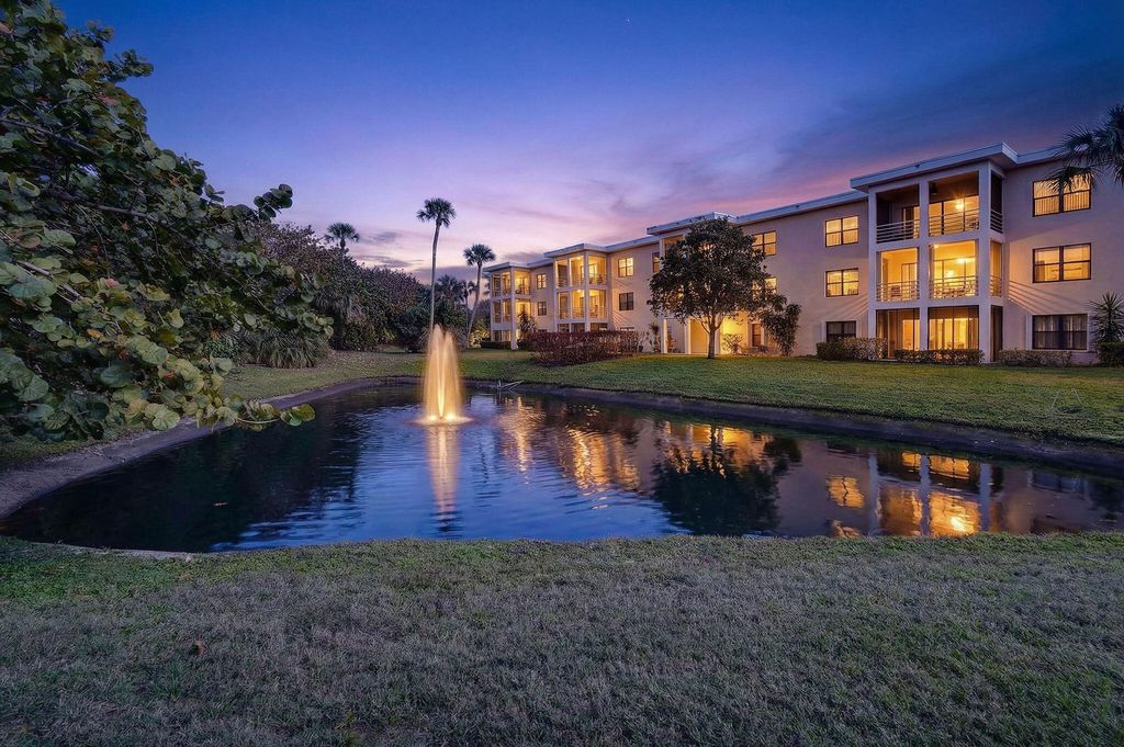 300 N Highway A1a 107a, Jupiter, FL 33477