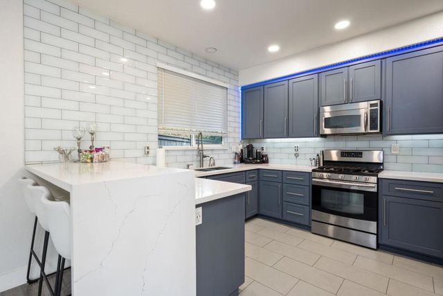 2372 Donner Pass Avenue, Sacramento, CA 95835