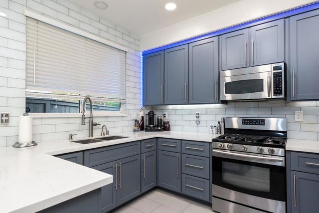 2372 Donner Pass Avenue, Sacramento, CA 95835