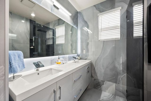 2372 Donner Pass Avenue, Sacramento, CA 95835