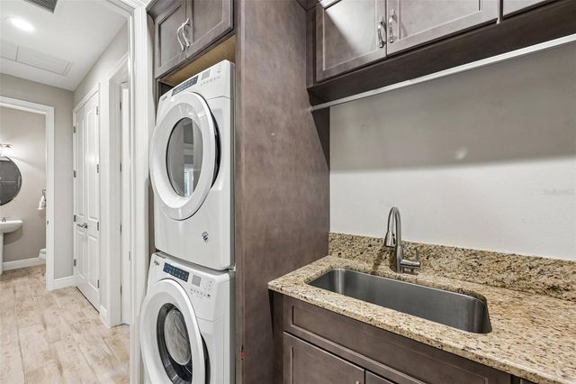 825 HIMALAYAN RUN, Bradenton, FL 34212