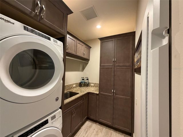 825 HIMALAYAN RUN, Bradenton, FL 34212