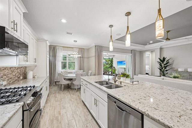 825 HIMALAYAN RUN, Bradenton, FL 34212