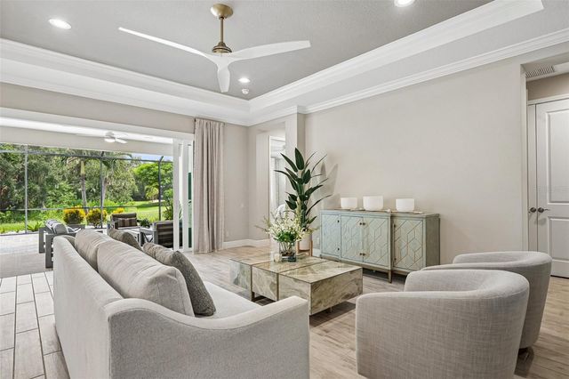 825 HIMALAYAN RUN, Bradenton, FL 34212